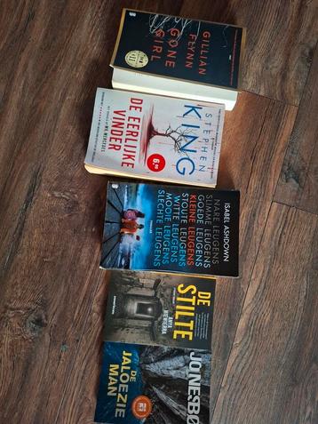 5 boeken voor 10 euro. beschikbaar voor biedingen