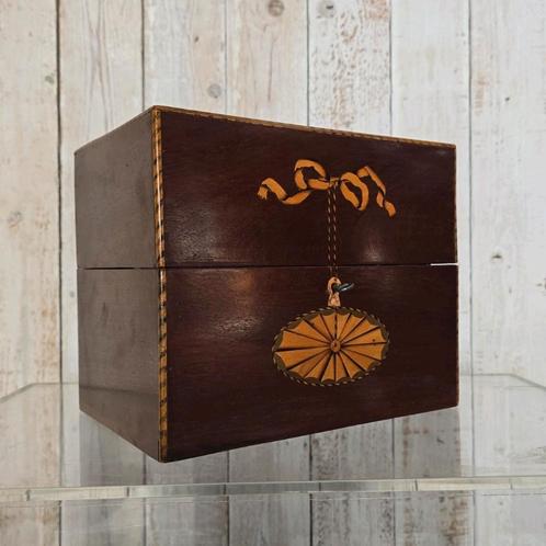 Likeurkelder, Louis Seize, 18e eeuw, Antiek en Kunst, Antiek | Woonaccessoires, Ophalen of Verzenden