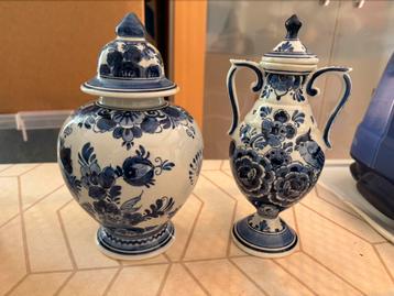 2 vaasjes Delfts blauw beschikbaar voor biedingen