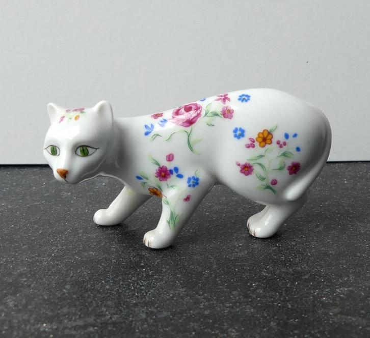 Franklin Mint Curio Cabinet Cats 1986 Faience kattenbeeldje, Verzamelen, Beelden en Beeldjes, Zo goed als nieuw, Dier, Ophalen of Verzenden