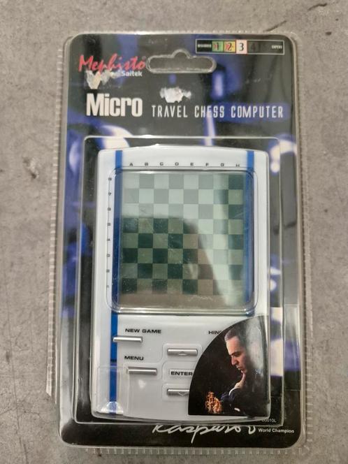 Mephisto Saitek Micro Travel Chess Computer - Nieuw!, Hobby en Vrije tijd, Gezelschapsspellen | Bordspellen, Nieuw, Een of twee spelers
