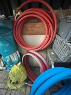 Rode en blauwe tyleenslangen / mantelbuizen, Doe-het-zelf en Verbouw, Buizen en Afvoer, Overige materialen, 6 meter of meer, Overige typen