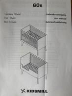 Kidsmill 60s ledikant 120x60 cm – wit met houten poten, Huis en Inrichting, Slaapkamer | Stapelbedden en Hoogslapers, Ophalen