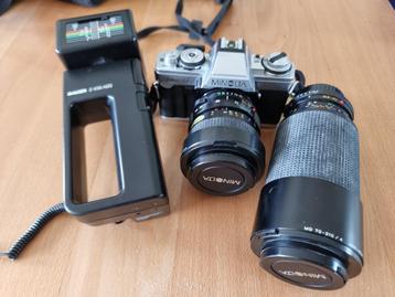 Minolta XG-M body met 2 Minolta zoomlenzen beschikbaar voor biedingen