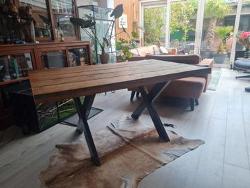 Eettafel industrieel met steigerhouten blad 160x98cm beschikbaar voor biedingen