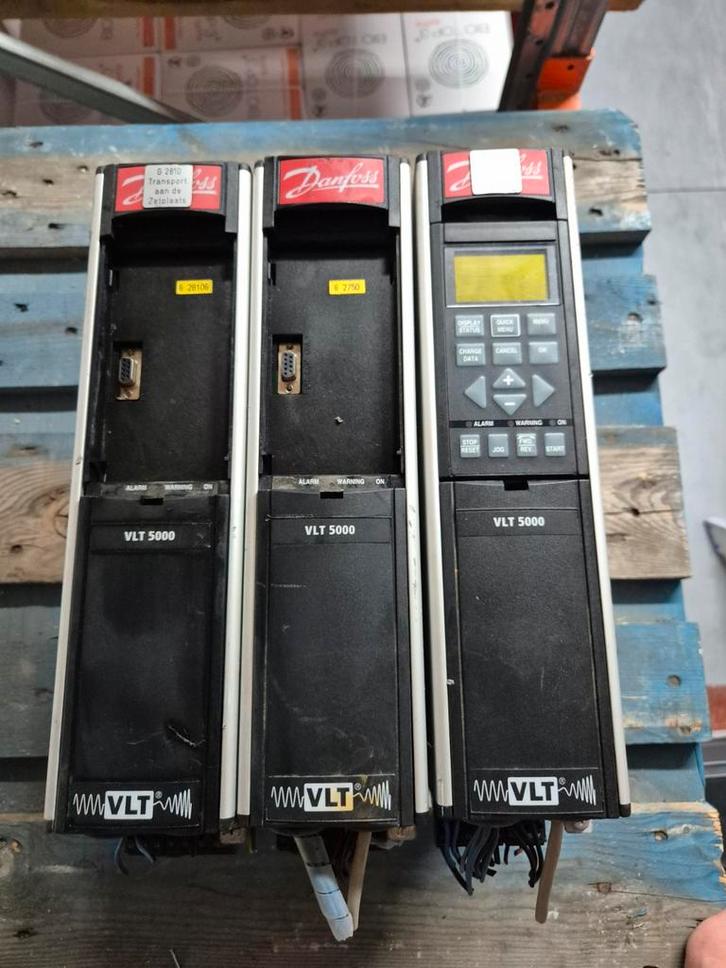 Danfoss VLT 5000 Frequentieregelaar - 3 stuks, Hobby en Vrije tijd, Elektronica-componenten, Ophalen of Verzenden