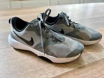 Nike City Rep TR sneakers, grijs/zwart maat 40 beschikbaar voor biedingen