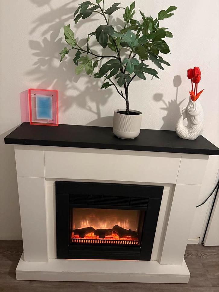 Leuke sierhaard met ombouw, Huis en Inrichting, Haarden, Gebruikt, Elektrische haard, Ophalen