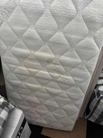 ABZ ledikant matras inclusief topper beschikbaar voor biedingen