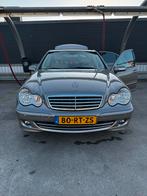 Mercedes-Benz C-Klasse 1.8 C180 Kompr Sedan AUT 2005 Grijs, Automaat, Achterwielaandrijving, 74 €/maand, Beige