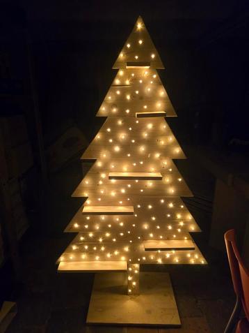 Gave houten kerstboom, Groot! beschikbaar voor biedingen