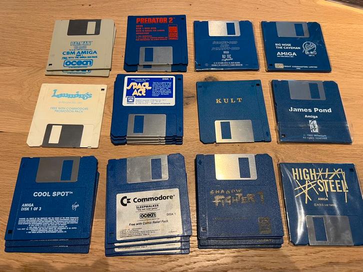 Veel games voor Amiga op diskette, Computers en Software, Vintage Computers, Verzenden