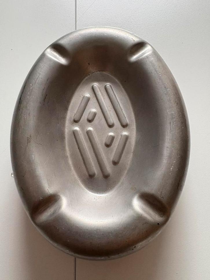 Vintage renault asbak, Verzamelen, Merken en Reclamevoorwerpen, Zo goed als nieuw, Gebruiksvoorwerp, Ophalen of Verzenden
