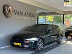 Volvo V60 2.0 T6 Recharge AWD R-Design|VOL OPTIE, Gebruikt, 4 cilinders, Zwart, Hybride Elektrisch/Benzine