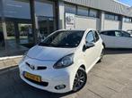Toyota Aygo 1.0-12V Dynamic Navigator 68pk | Airco | Central, Voorwielaandrijving, Euro 5, Stof, Gebruikt