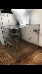 2 kisten aluminiumkleur hoog 50cm. breed 50x60cm., Ophalen, Zo goed als nieuw, 50 tot 100 cm, Minder dan 50 cm