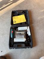 Airpress tacker met nietjes, Ophalen, Gebruikt