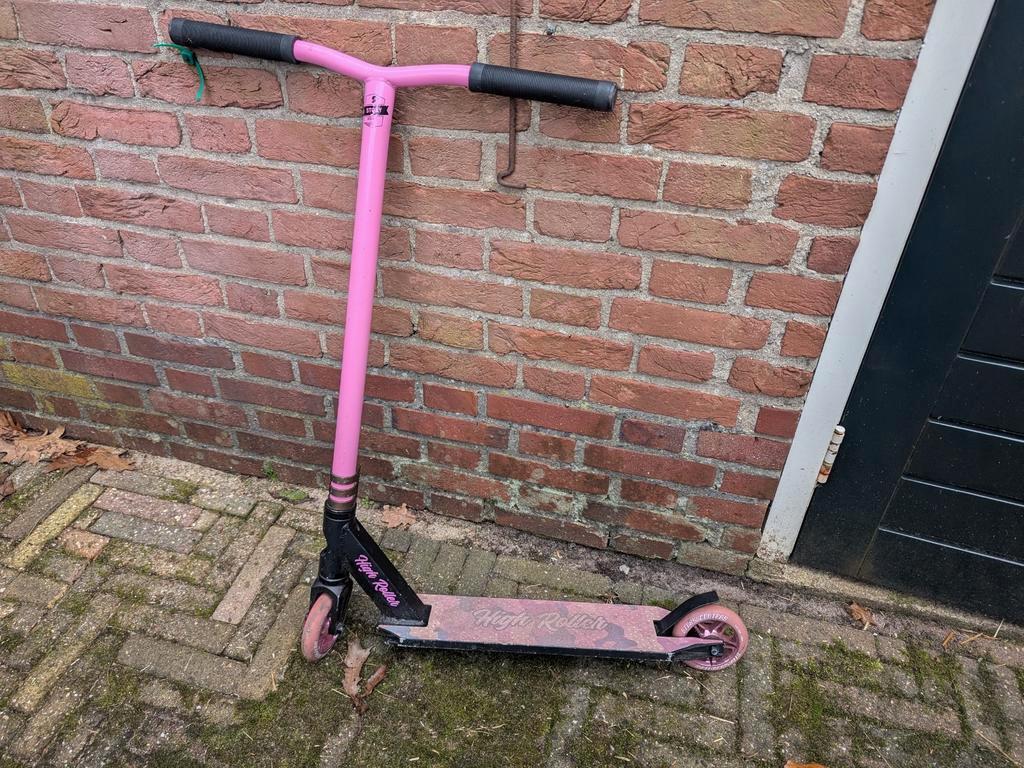 ≥ 1x Stuntstep roze & 1x Stuntstep groen — Steps — Marktplaats