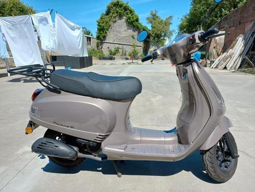 Dts Milano snorscooter, Fietsen en Brommers, Snorfietsen en Snorscooters, Zo goed als nieuw, Overige merken, Ophalen