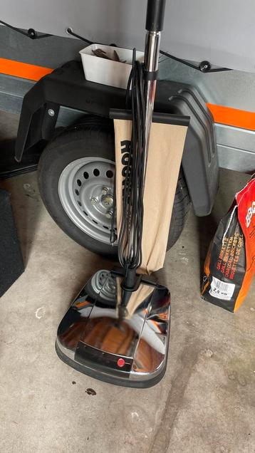 Hoover borstelmachine beschikbaar voor biedingen