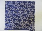 Bandana donkerblauw met bloemdessin, Nieuw, Ophalen of Verzenden, Sjaal