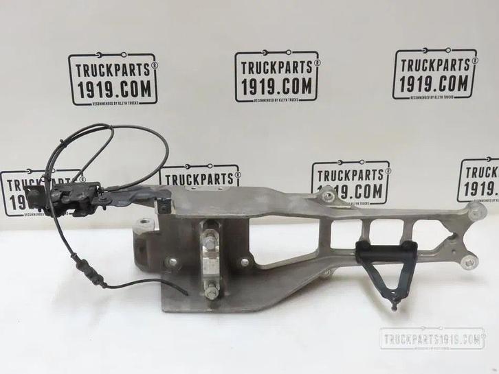 Scania 2323721 Cabine steun Re. Scania, Auto-onderdelen, Vrachtwagen-onderdelen, Gebruikt, Ophalen