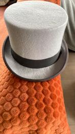 Hoge grijze handmade hoed maat 60, Ophalen of Verzenden, Zo goed als nieuw
