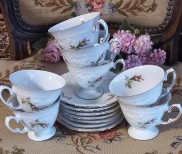 7 mooie brocante kopjes met schotel, roze roos, VERKOCHT  beschikbaar voor biedingen
