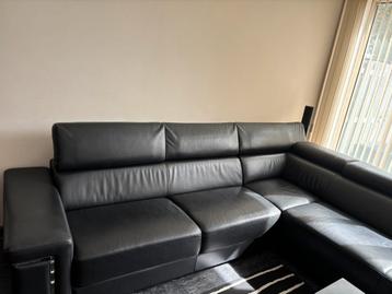 Te Koop: Hoekbank+Dressoir beschikbaar voor biedingen