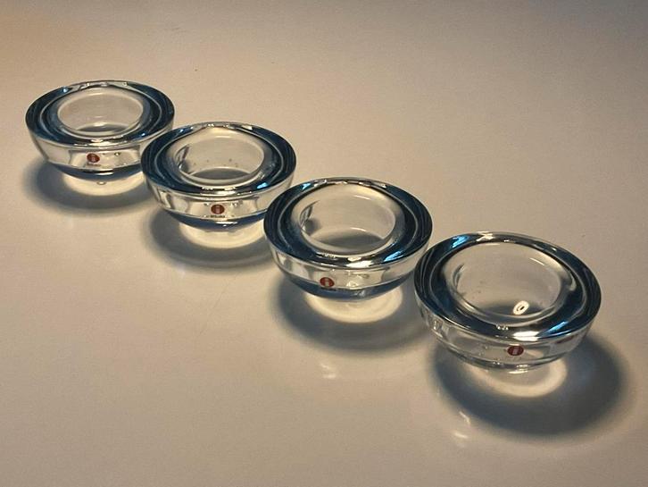 Iittala, Finland: 4 heldere 'Ballo' kandelaars i.z.g.s. 1995, Antiek en Kunst, Antiek | Glas en Kristal, Ophalen of Verzenden