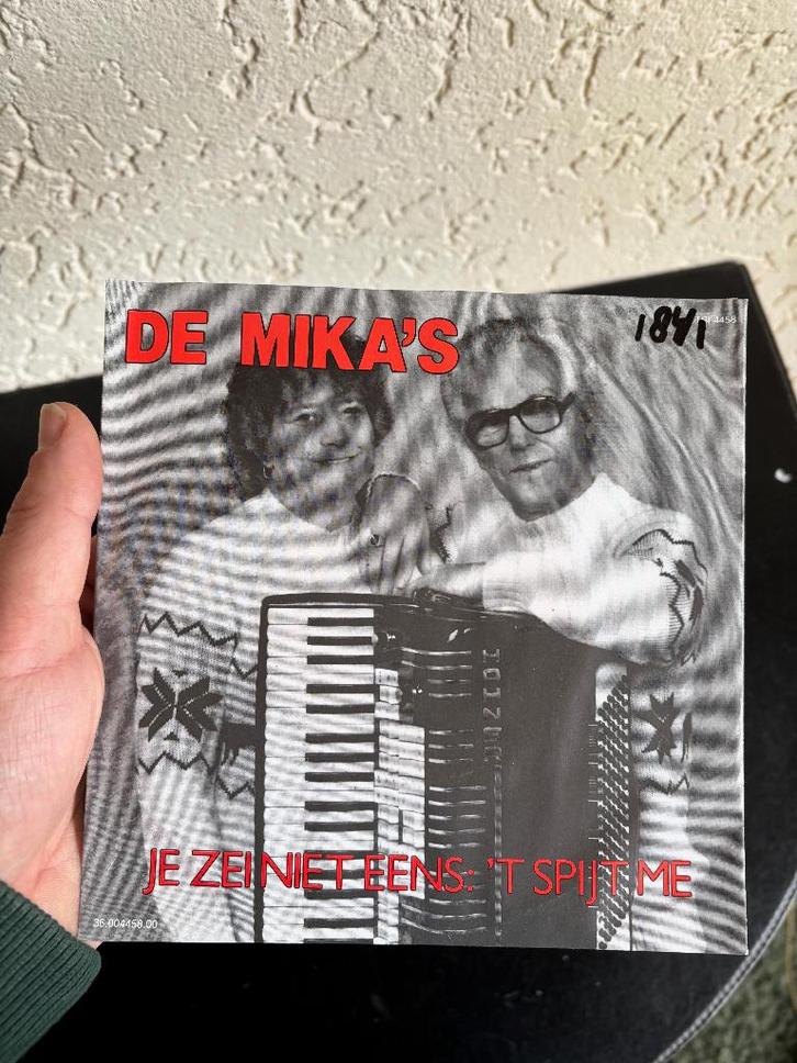 De Mika's - Je Zei Niet Eens, 't Spijt Me - 1986, Cd's en Dvd's, Vinyl Singles, Gebruikt, Single, Nederlandstalig, 7 inch, Ophalen of Verzenden
