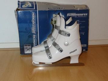 Kunstschaatsen 41 Galgary kunstschaatsen maat 41 z.g.a.n. beschikbaar voor biedingen