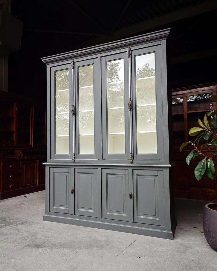 Hoge franse vitrinekast | Chique grijze buffetkast #2352, Huis en Inrichting, Kasten | Buffetkasten, Gebruikt, 200 cm of meer