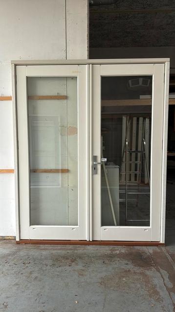 Tuindeuren incl kozijn beschikbaar voor biedingen