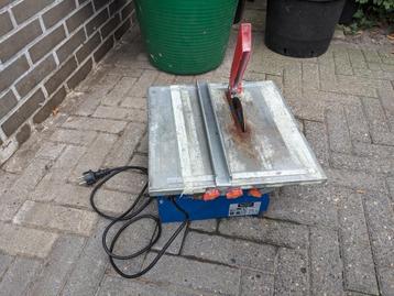 tegelzaagmachine  beschikbaar voor biedingen