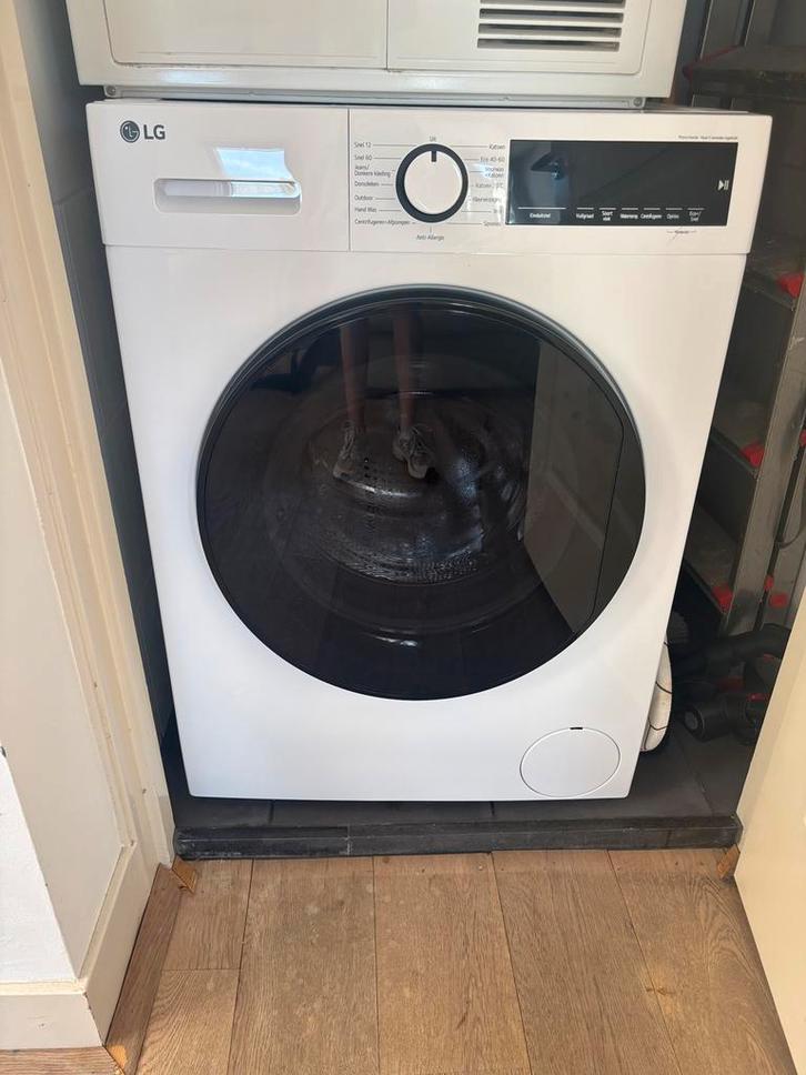 LG wasmachine 2023, Witgoed en Apparatuur, Wasmachines, Zo goed als nieuw, Bovenlader, 1200 tot 1600 toeren, Ophalen
