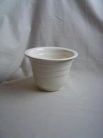 Vintage ecru aardewerk bloempot jaren 50, Gebruikt, Rond, Binnen, Ophalen of Verzenden