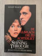 S. Isaacs -De Glimlach die zij achterliet, Ophalen of Verzenden, Gelezen, S. Isaacs, Nederland