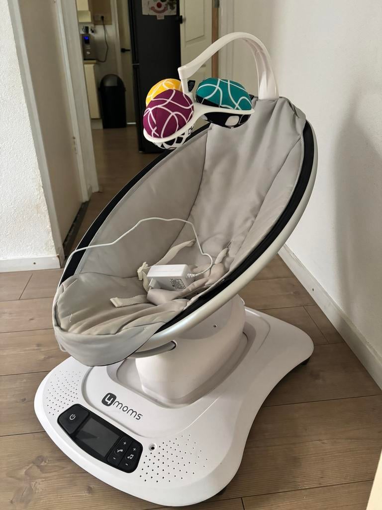 4 moms, Ophalen, Zo goed als nieuw