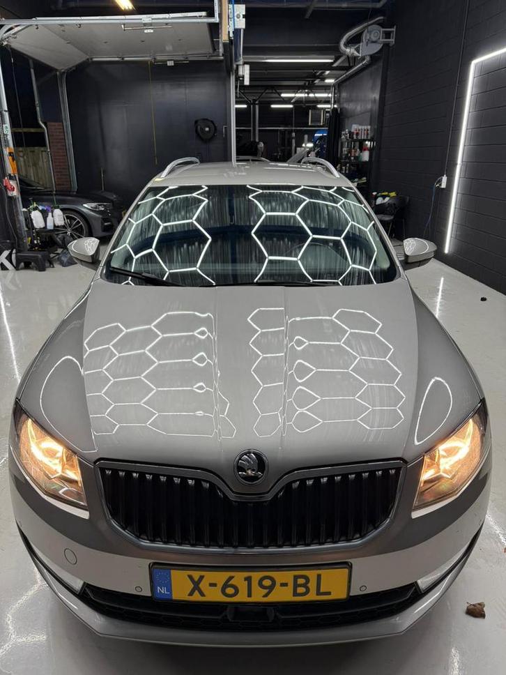 Skoda Octavia 1.6 TDI 81KW Comdi DSG 2016, Auto's, Skoda, Particulier, Octavia, Diesel, Hatchback, Automaat, Geïmporteerd, Overige kleuren