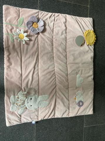 Mooi, net Nijntje speelkleed beschikbaar voor biedingen
