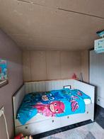 Slaapkamer bestaande uit kajuitbed en kleding kast, Ophalen, Gebruikt, Eenpersoons
