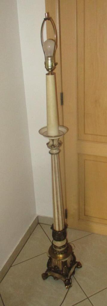 Mooie antieke staande Lamp in metaal en hout - 160cm beschikbaar voor biedingen
