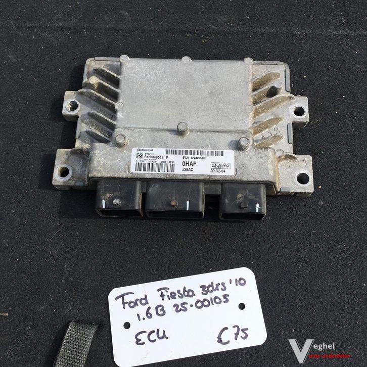Ford Fiesta 3 drs 1.6 Benzine 2010 2500105   ECU  8V21-12A65, Auto-onderdelen, Elektronica en Kabels, Gebruikt, Ophalen of Verzenden