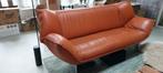 Oranje lederen Leolux Tango 2,5 zits in goede staat, Huis en Inrichting, Banken | Bankstellen, Ophalen, Modern design, Gebruikt