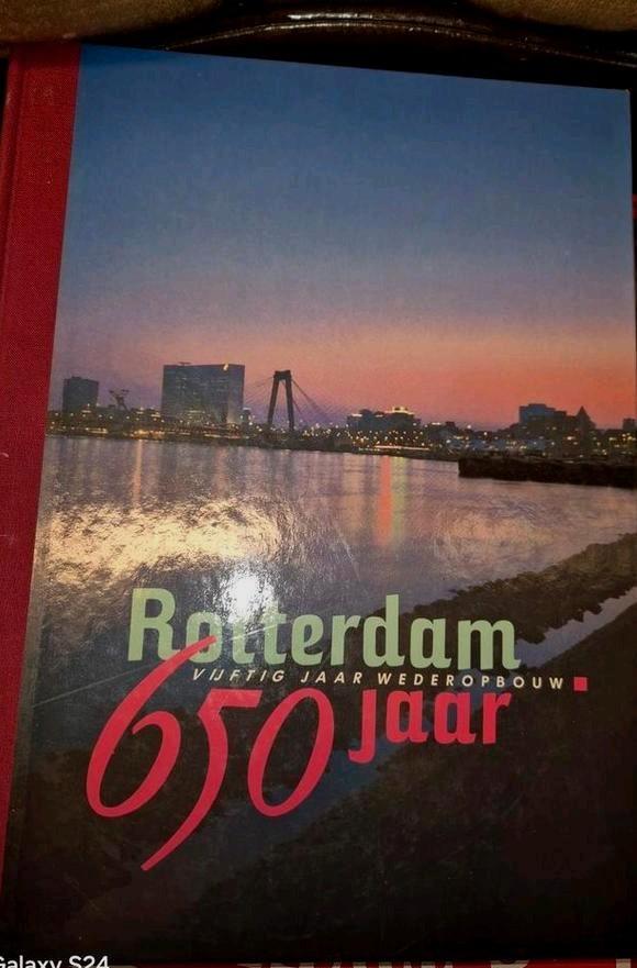 Rotterdam 650 jaar wederopbouw, Boeken, Kunst en Cultuur | Architectuur, Zo goed als nieuw, Ophalen of Verzenden