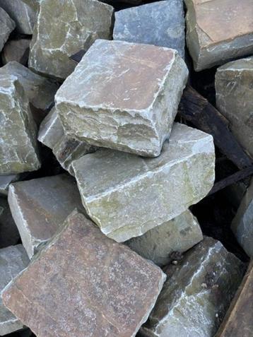 Natuursteen bestrating beschikbaar voor biedingen