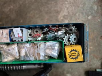 Te koop veel dkw sachs onderdelen beschikbaar voor biedingen