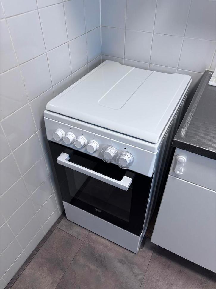 BEKO Fornuis - Gas - breedte 50 cm, Witgoed en Apparatuur, Fornuizen, Zo goed als nieuw, Vrijstaand, Gas, 4 kookzones, 85 tot 90 cm