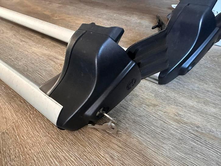 Dakdragers Skoda Octavia 2 stuks (nieuw 235 euro), Auto diversen, Dakdragers, Gebruikt, Ophalen of Verzenden